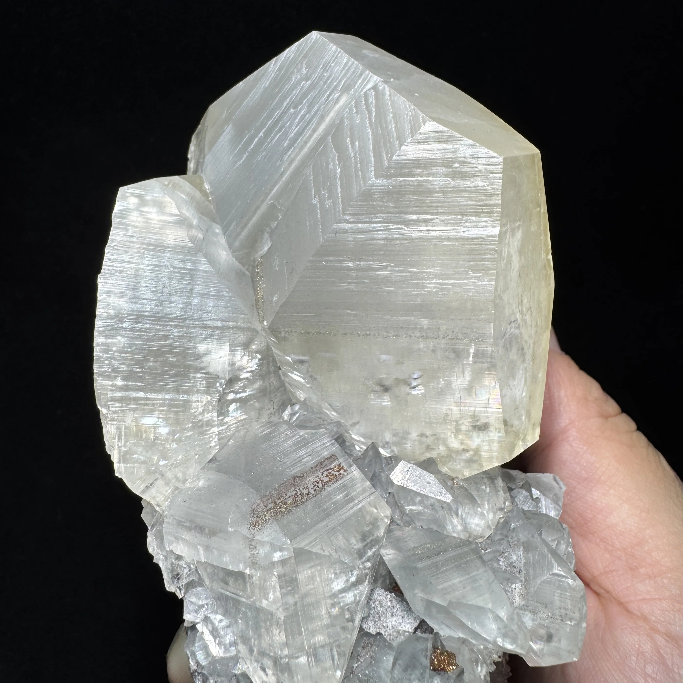 666g Natural Calcite With Crystal Quartz Pyrite Mineral Specimen Healing Stone Home Decor Fluorescent Effect Red