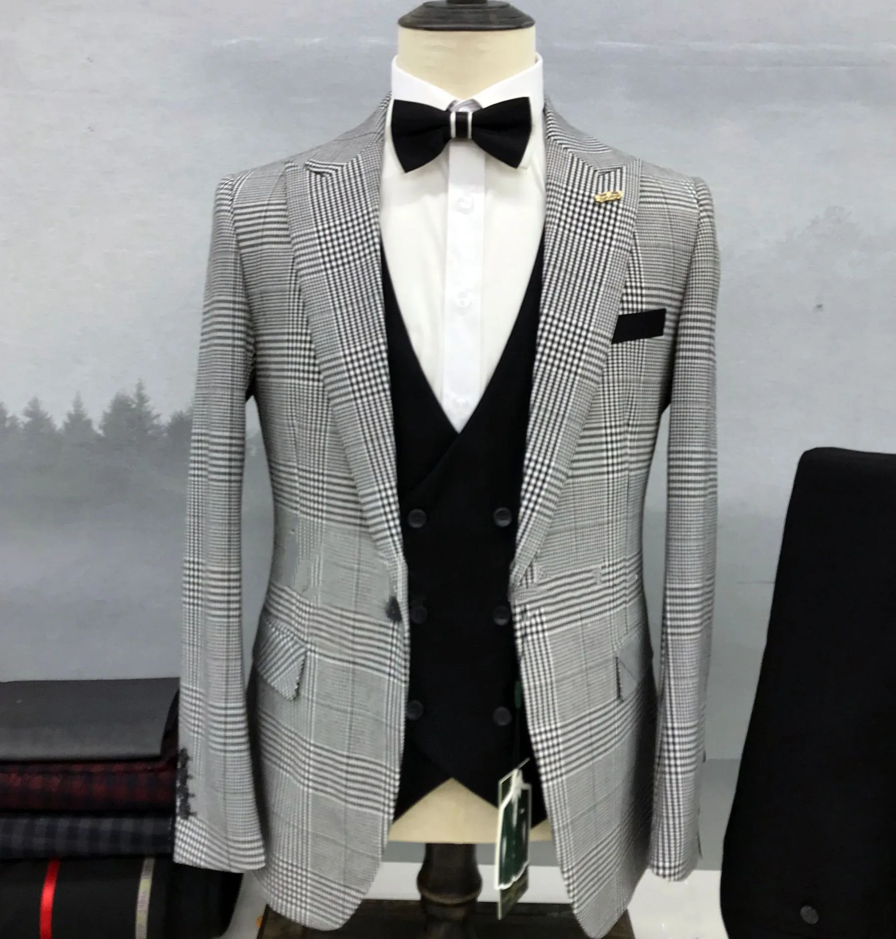 

Custom latest design Plaid formal wedding suits mens groom fashion prom Blazer male Business Casual tuxedo slim fit 3-piece 2023