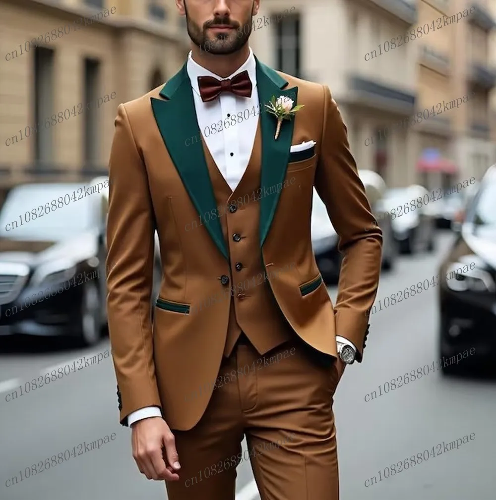

Коричневый формальный мужской костюм с зеленым воротником, жених, жениха, свадебной вечеринки, выпускного вечера, деловые мужские смокинги, комплект из 3 предметов, пиджак, жилет, брюки