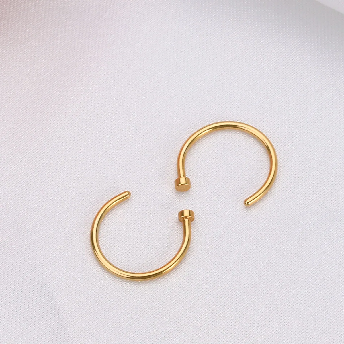 

2Pcs Surgical Titanium Steel Unisex Nose Hoops C-Shaped Easy Insert Comfortable Nose Piercing Jewelry 8mm Silver