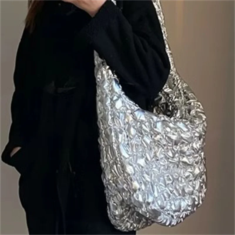 

Winter New Silver Bright Cloud Bag for Women's Quilted Dumplings Tote Bag Large Capacity One Shoulder Crossbody Bags