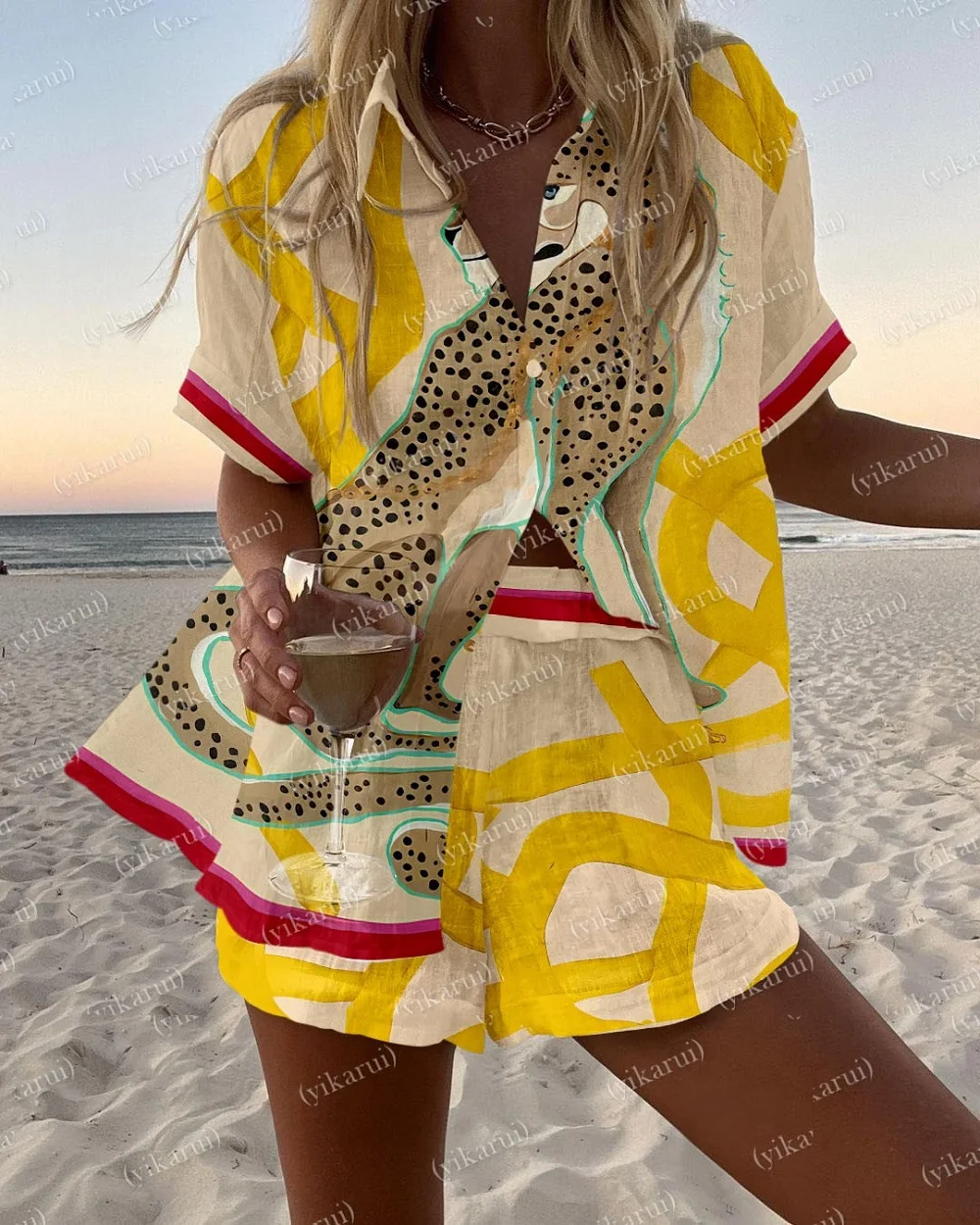 

Women Summer Fashion Shorts Sets Retro Print Sleeve Shirt Shorts Suit New Casual Loose Female Beach Vacation Shorts 2 Piece Set