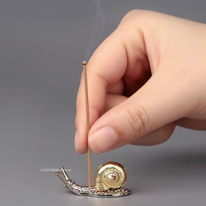 1pcs Unique Alloy Snail Decor Handmade Metal Incense Holder Crafts Figurines Ornament Room Decor Supplies Home Decoration