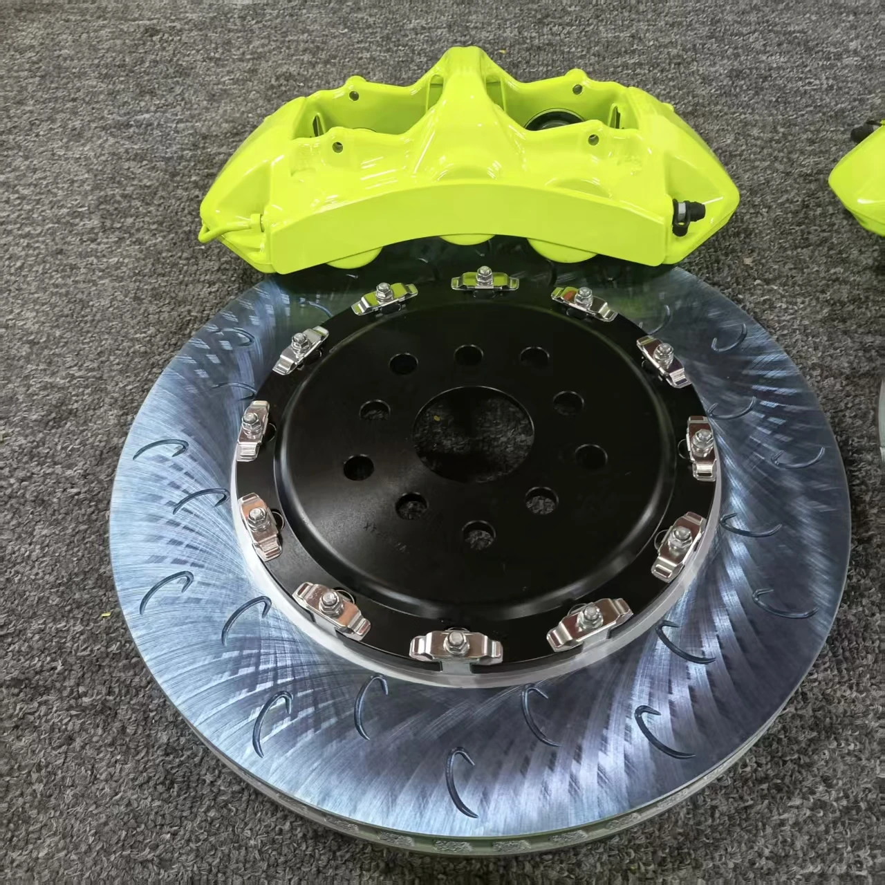 New Big Brake Kit 6/4 Piston GT6/GT4 Applicable 18 Inch Hub Wheels 355mm Disc For Audi A4 Avant A4L A6 Allroad A6L S3 S4 Avant
