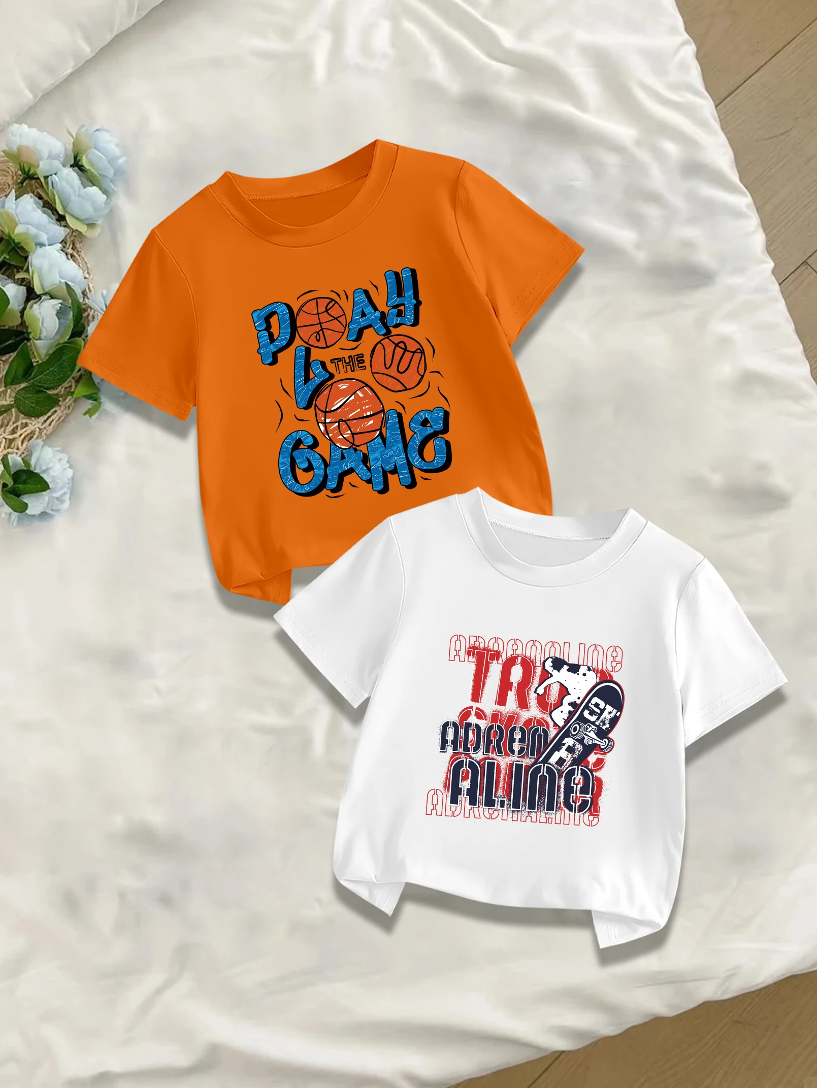 

2 предмета: летние повседневные футболки для мальчиков с принтом в стиле мультфильмов, баскетбола и скейтбординга.