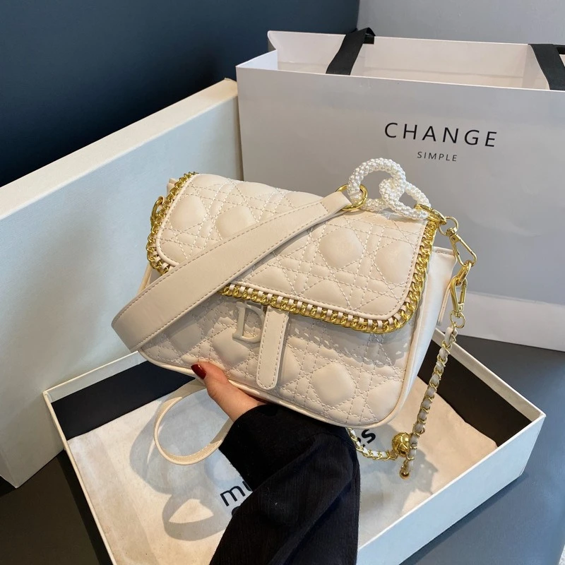 ‌ กระเป๋าสะพายโซ่สไตล์เกาหลี 2025 - กระเป๋าสะพายข้างสุดหรูสำหรับผู้หญิง |   กระเป๋าสะพายข้างและกระเป๋าถือแบบคล้องแขนแฟชั่น INS ขนาดเล็ก ‌