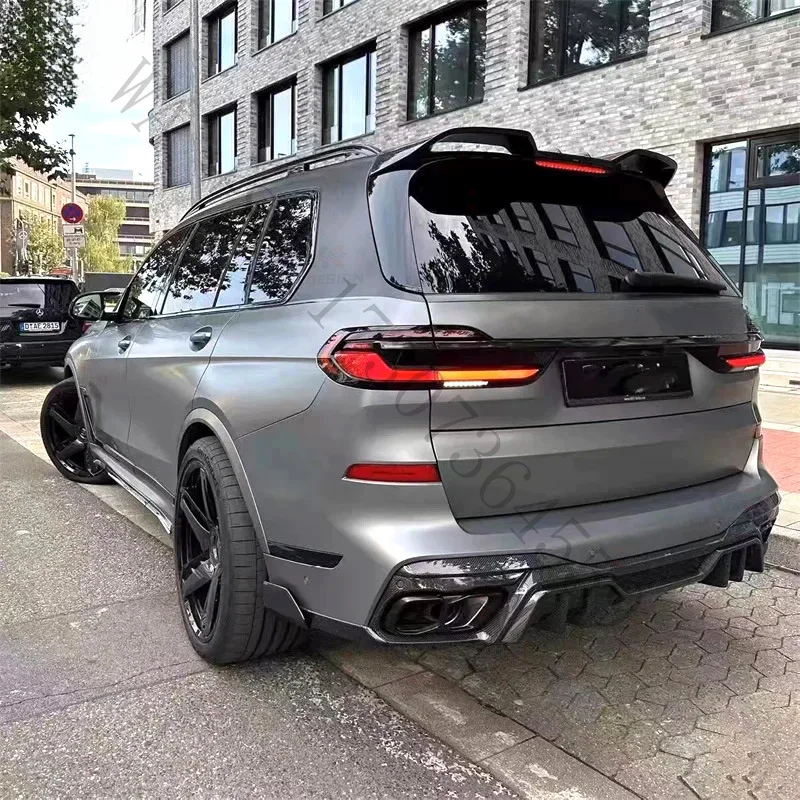 Suitable for 23-25 BMW X7 G07, dry carbon fiber modified small body kit rear lip diffuser