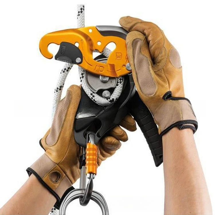 Anti-panic Multi-purpose descent protector stops multi-purpose descent protector