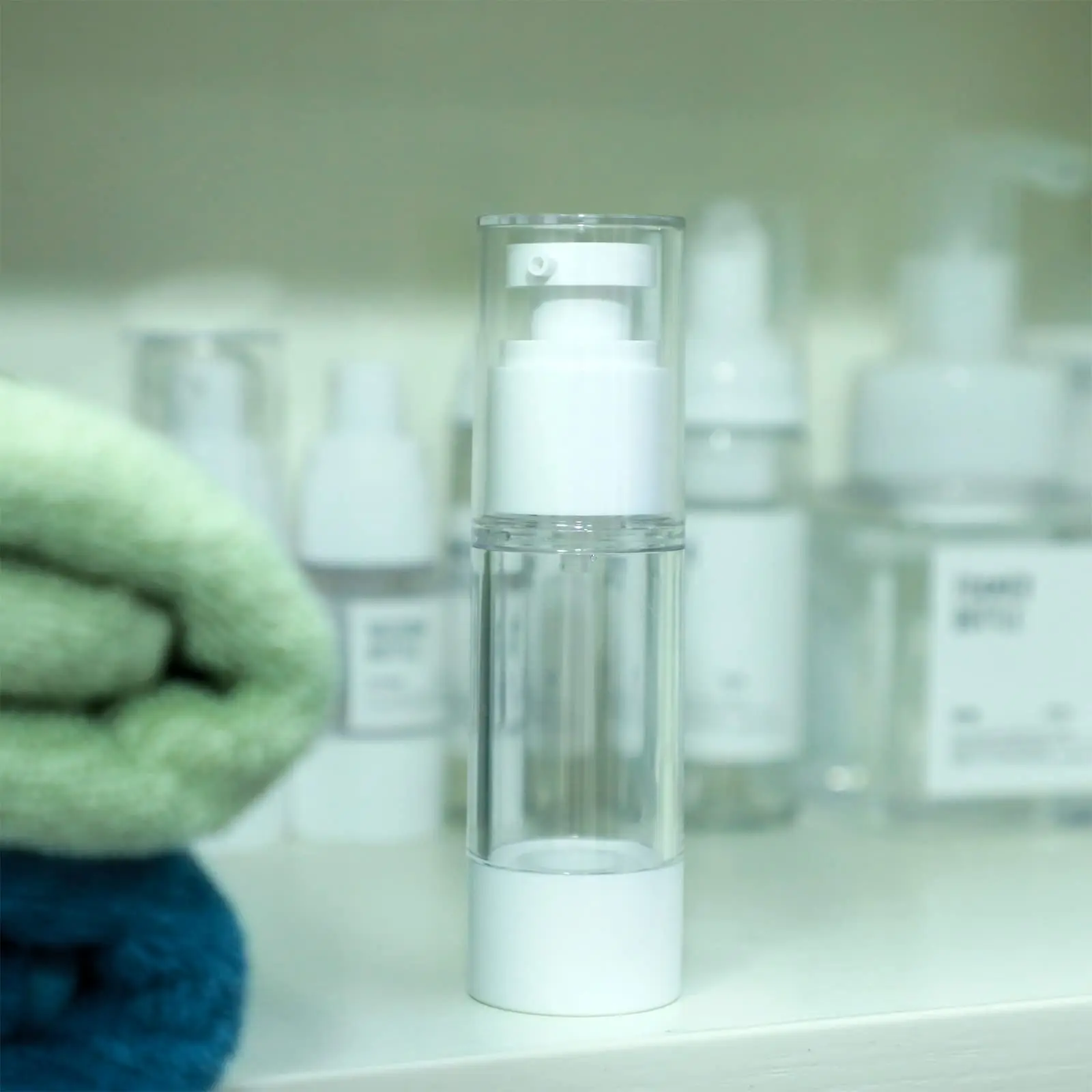 12 Pcs Clear Airless Pump Bottles Refillable Cosmetic Travel Dispenser Vacuum Plastic Travel Bottles Empty Lotion Pump Dispenser