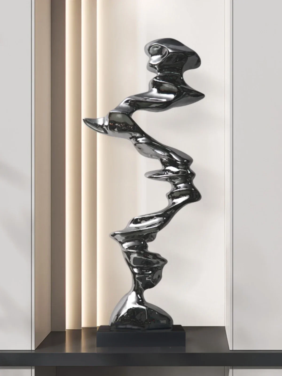 Light luxury abstract sculpture ornament modern simple living room TV cabinet entrance decoration model room hotel artwork