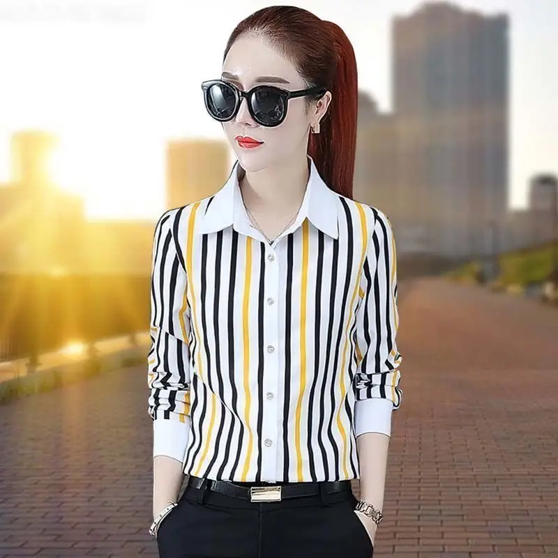 Fashion Printed Button Striped Elegant Shirts Women\'s Clothing 2023 Autumn Winter Loose All-match Tops Office Lady Blouses