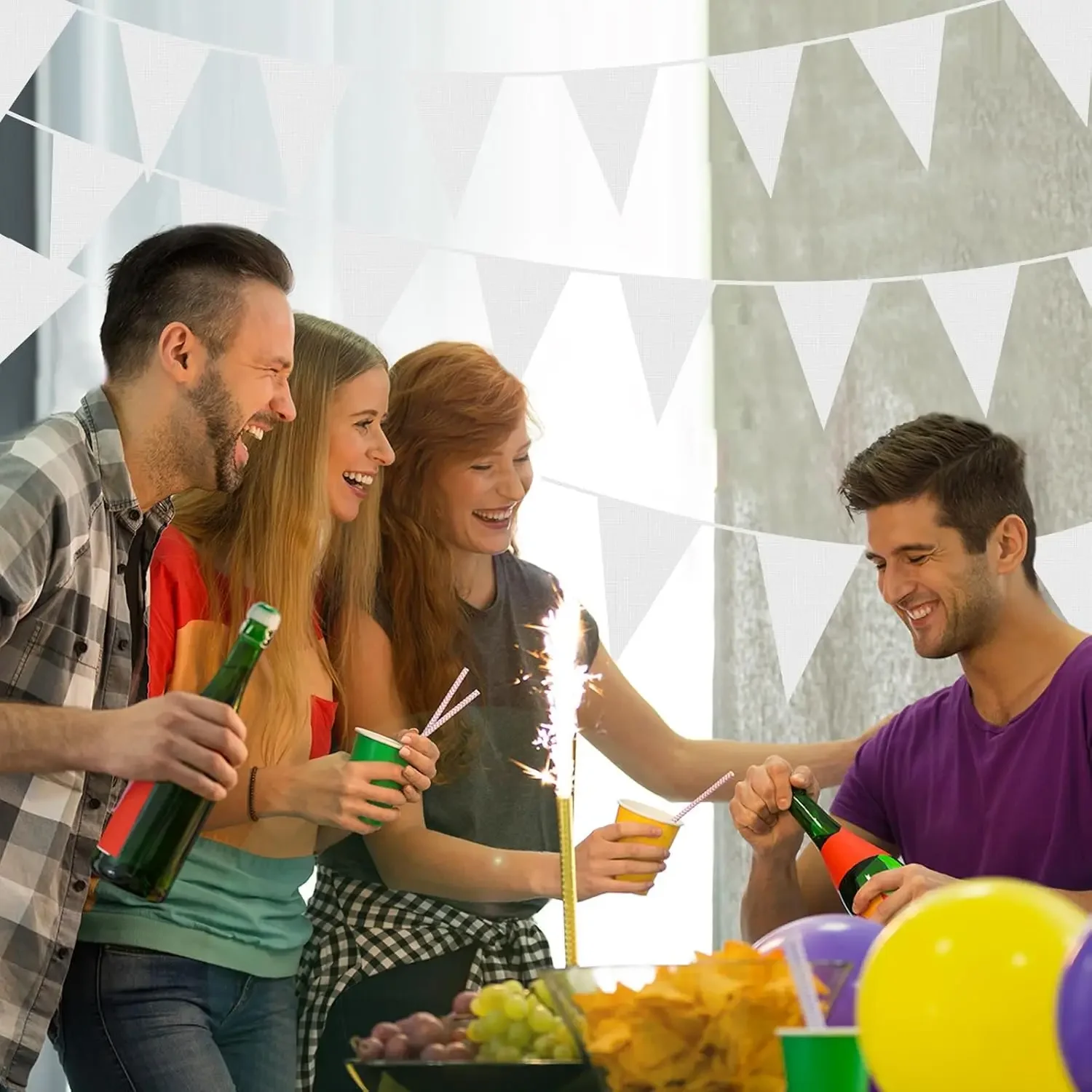 10 m weiße dreieckige Kunststoff-Wimpelflaggen für Hochzeit, Geburtstag, Party, Dekoration, Outdoor-Wimpelkette, Girlande für Camping, Garten, Babyparty – Detail 4