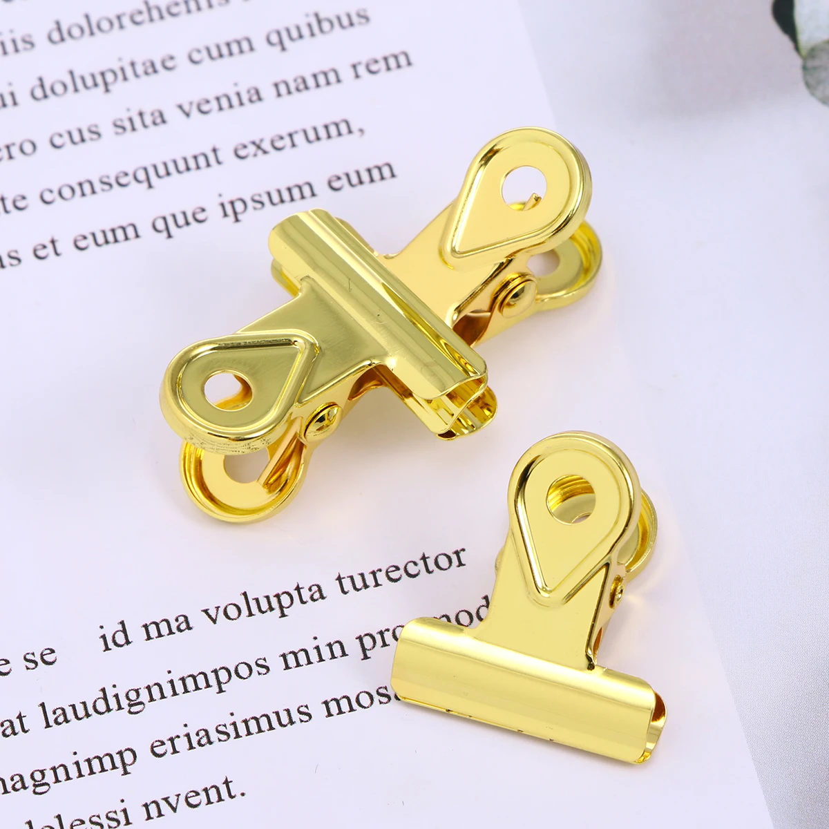 

15pcs Metal Hinge Clips Binder Clips Paper Clamps 20Mm Strong Spring Capacity Wall Hanging Hole Stainless Steel Electroplated