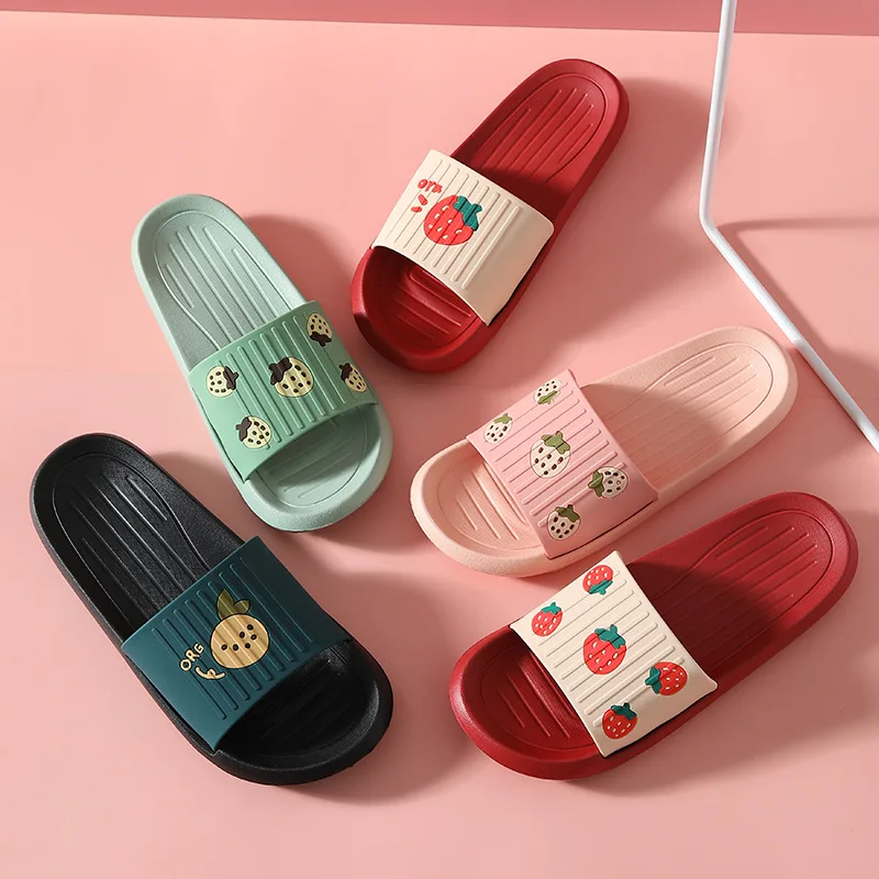 Casual Slippers Women Home Strawberry Designer Shoes Girls Trend Summer Beach Platform Slides Flats Indoor Cartoon Cute Slipper