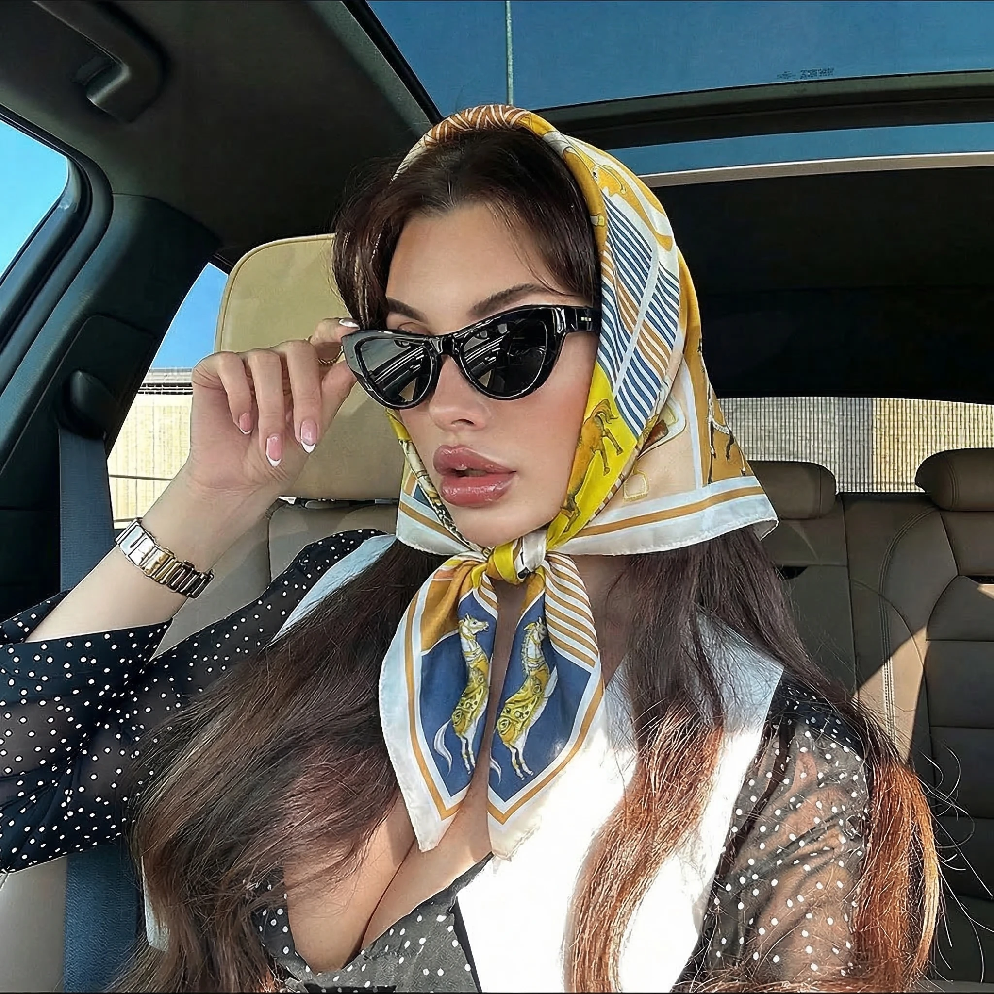 

Новый квадратный шелковый платок для женщин, люксовый бренд, с принтом лошади, хиджаб, мусульманский парео, бандана, женская шаль, головной убор, фулярд