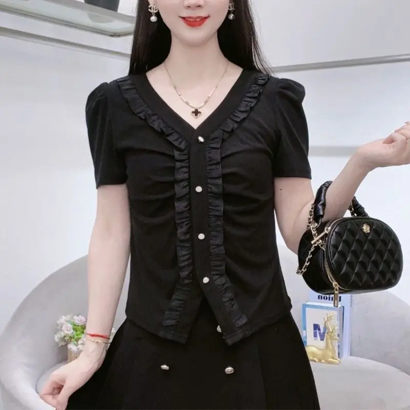 تي شيرت أنيق متعدد الاستخدامات بأكمام قصيرة