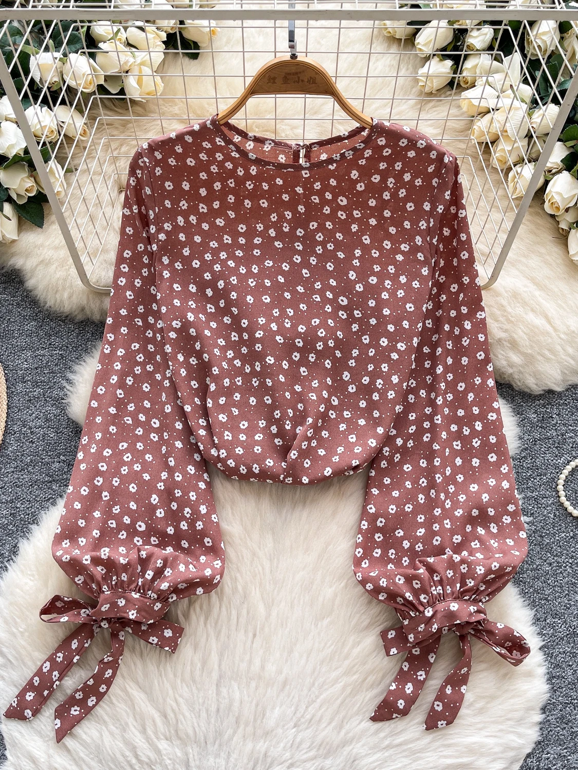 Csa de chiffon com estampa floral retrô fena solta manga crida emaecimento versátil estilo de deslocamento na mod...