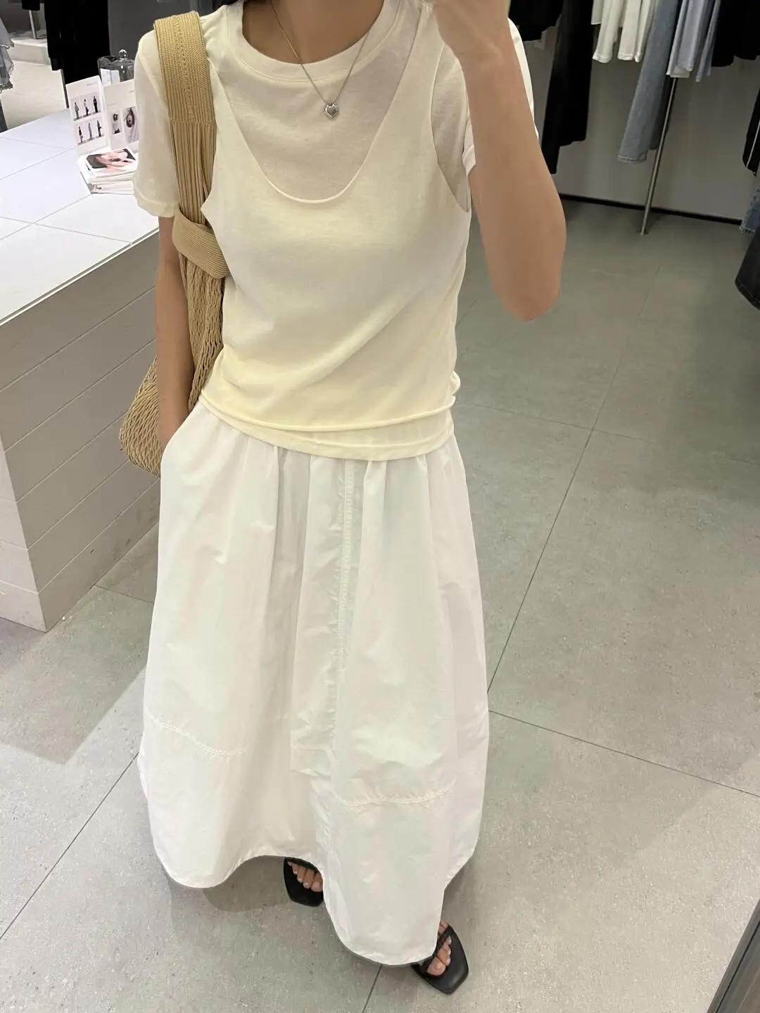 

Korean Design round Ne Slim Fit ort Sve T-irt Women's Summer New Sle Versatile Basic Casual Faion Top