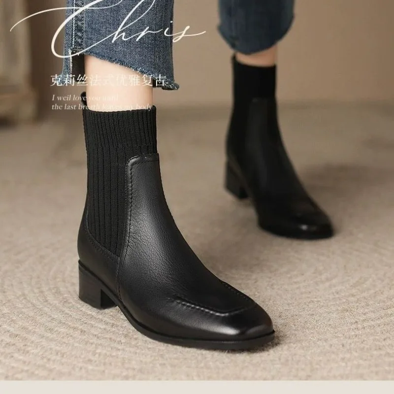 2025 new autumn and winter explosive square head thick heel layer sheepskin  retro style thread woven stitching women's boots