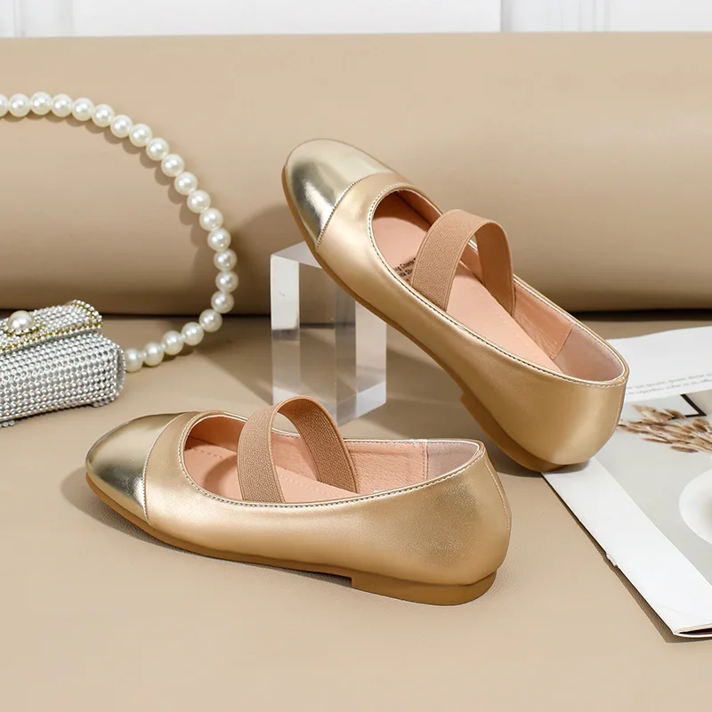 

Детская повседневная обувь, туфли на низком каблуке, туфли принцессы из искусственной кожи, весенняя обувь для девочек, противоскользящая ​ Туфли с мягкой подошвой золотого цвета, размер 27–36