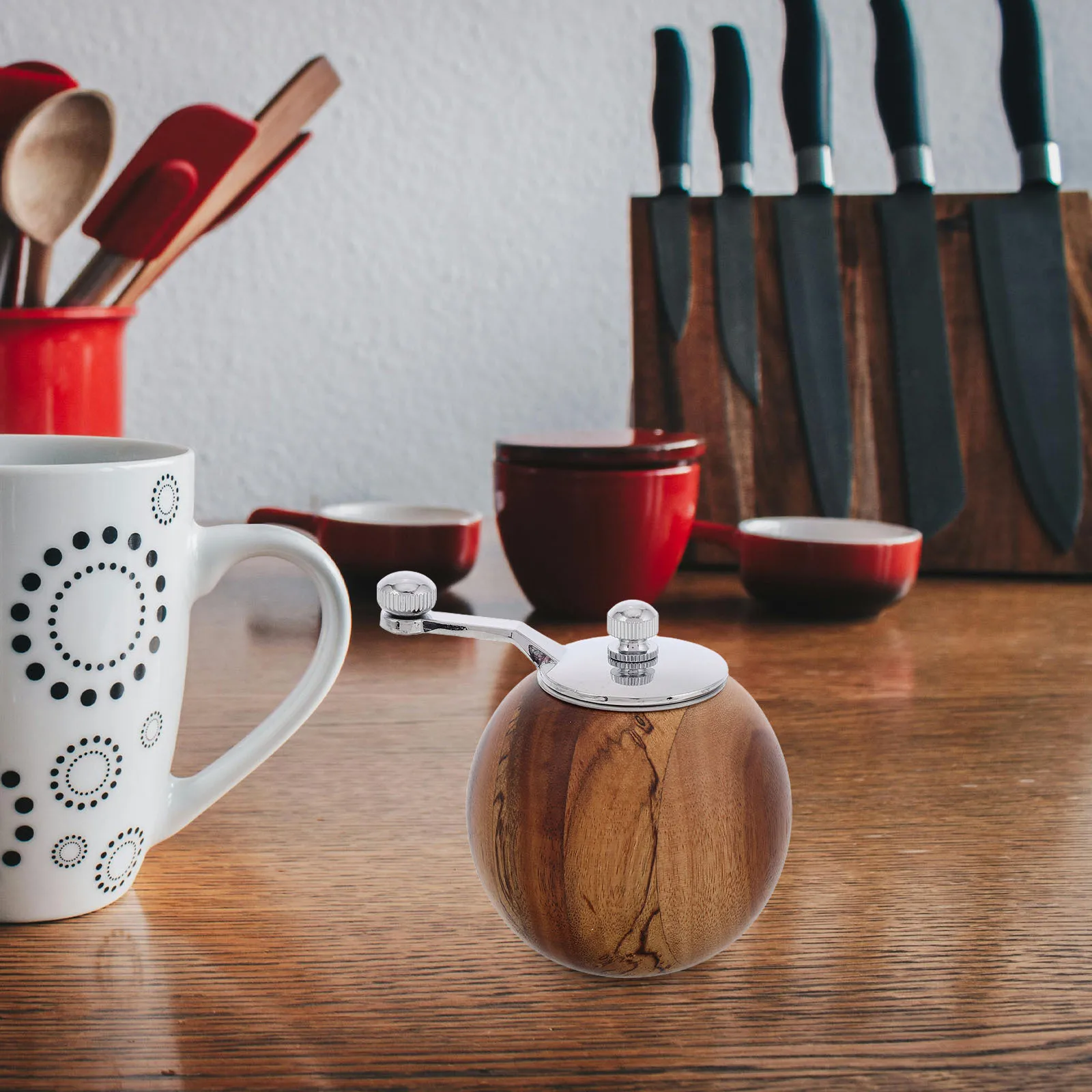 

Manual Coffee Grinder Mini Handheld Mill for Pepper Salt Spices Crank Operated Kitchen Tool Compact Design for Outdoor Travel