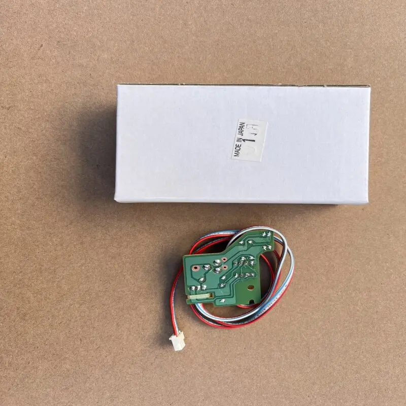 

Запасные части Brother: Интегрированная плата для вязальной машины Brother Kh940 (аксессуары для вязания)