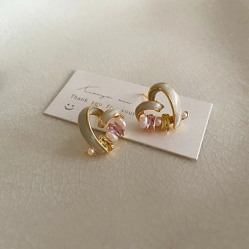 Eternity Love Earrings Ear Stud Piercing Gold Color Fashion Heart Earrings for Women Chic Wedding Jewelry Gifts