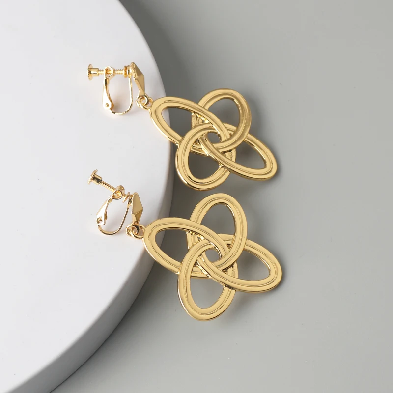 Game Honkai: Star Rail Penocony Cosplay Mobius Jewelry Eardrop Geometry Pattern Pendant Alloy Ear Clips Stud Earring Cos Props A