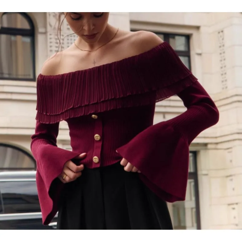 

2025 Women's New French Sweater Top Straight Neck Off-the-Shoulder Knit Long Sleeve Stud Buckle Panelled Top Sweater