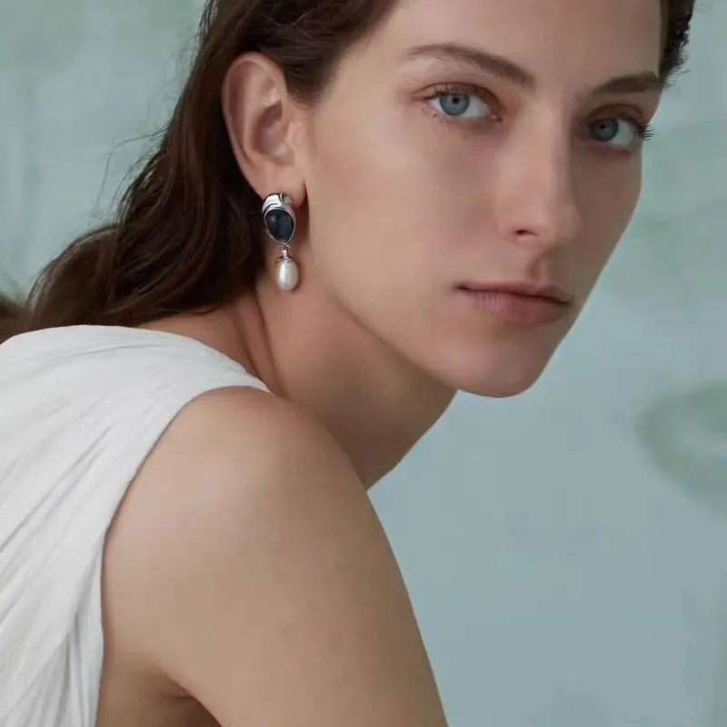 Spring and summer new black agate pearl earrings light luxury retro cold wind earrings personalized niche design earrings