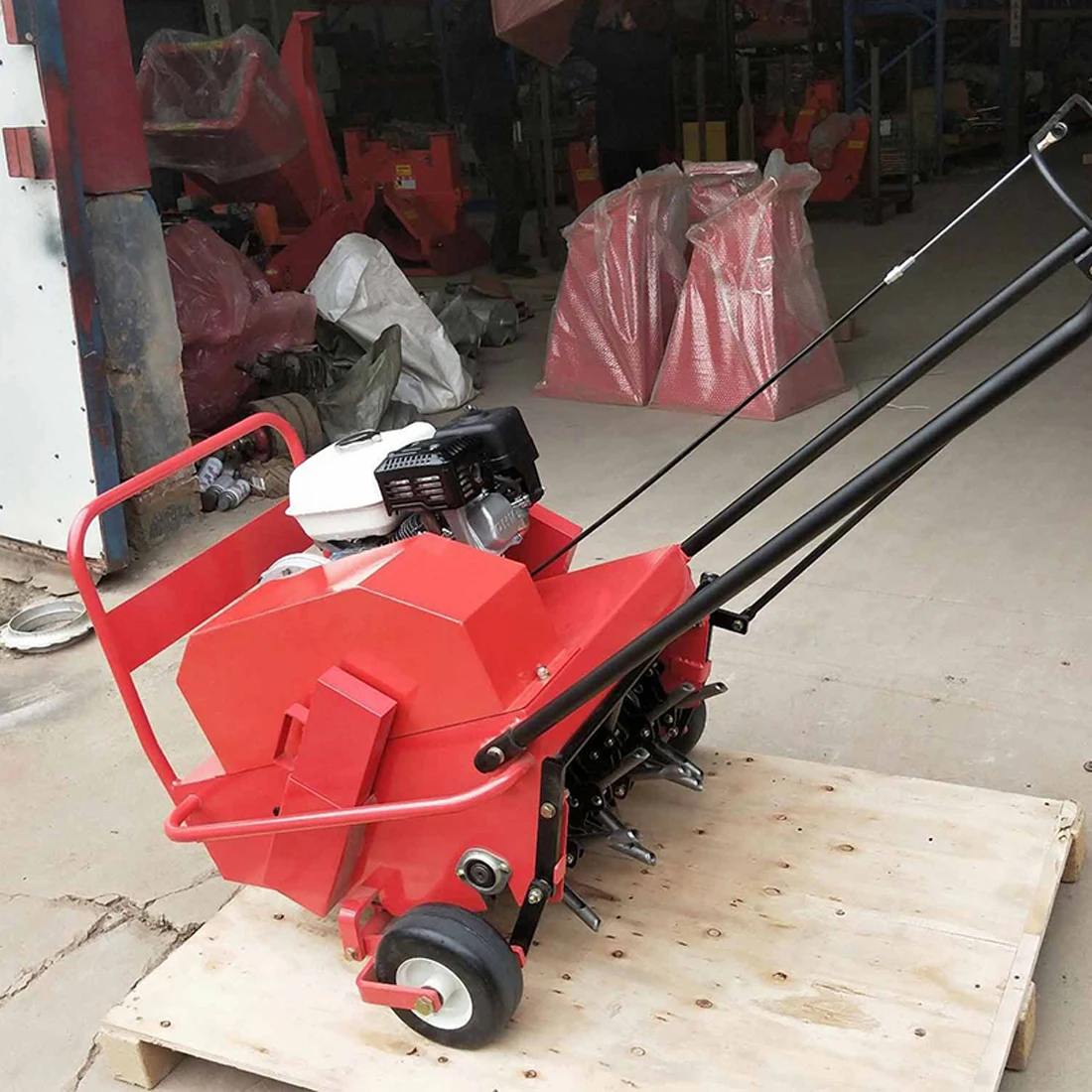 

Lawn Puncher Honda 160 Gasoline Engine Self-propelled Drilling Machine Field Grass Fertilization Breathable Punching Machine