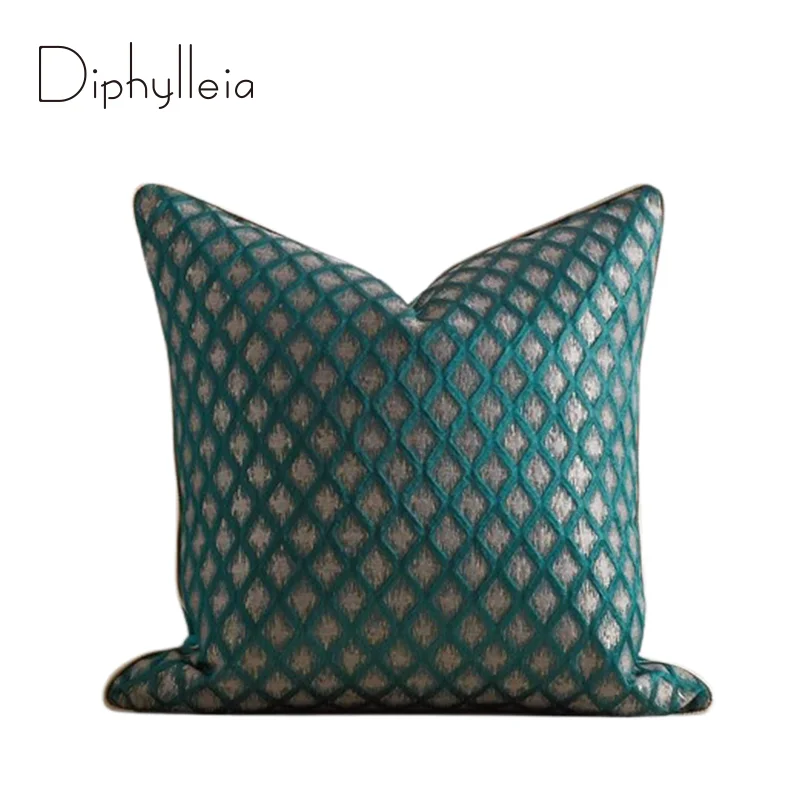 

Diphylleia Mossy Green Cut Velvet Cushion Cover Modern Moroccan Upholstery Handmade Luxury Throw Pillow Case For Sofa Couch Bed