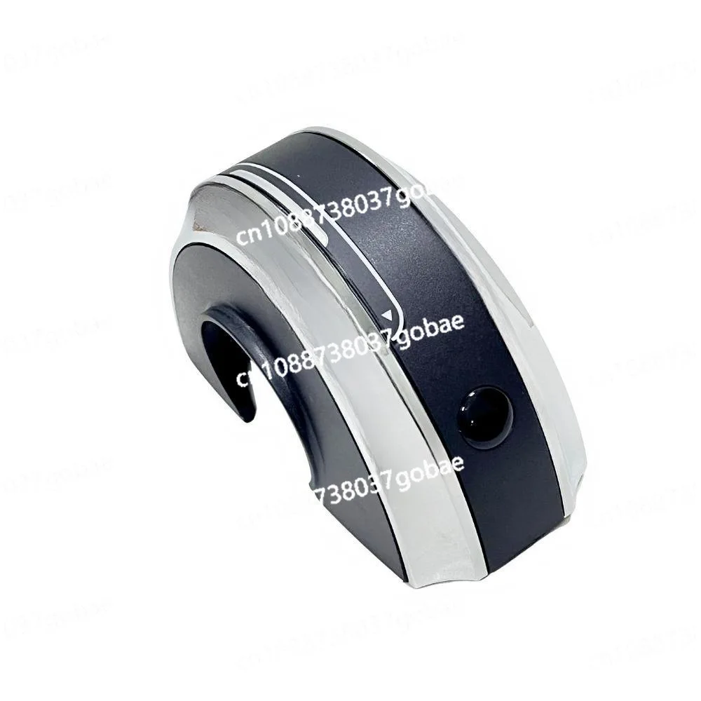

The Mercury outboard remote control box is top-mounted with a vertical single