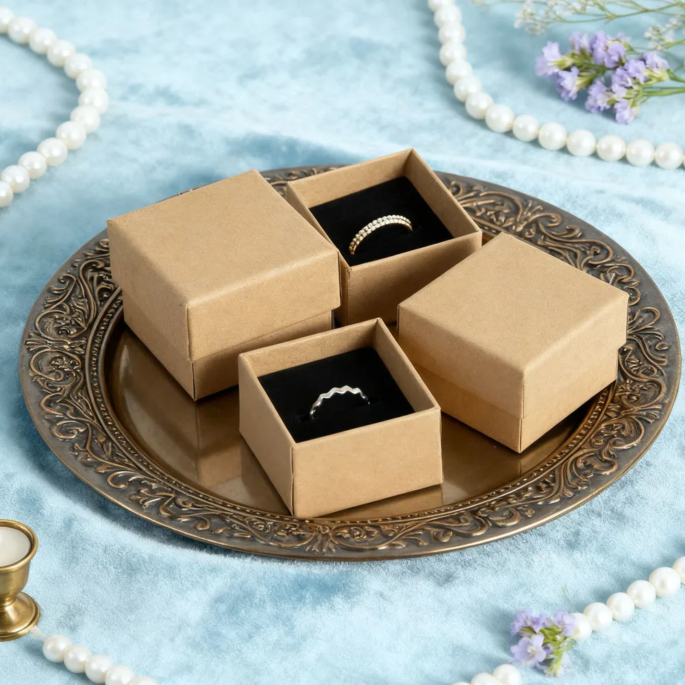 

100Pcs Jewelry Kraft Box 4x4x3cm Mini Portable Travel Rings Gift Organizer Wedding Favors Cardboard Key Packaging Small Oil Case