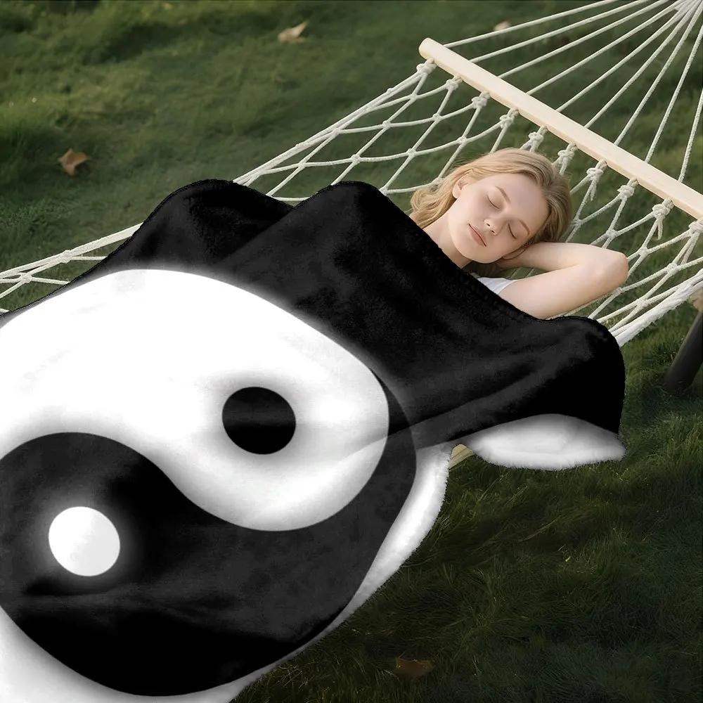 Black and White Tai Chi Yin Yang Printed Flannel Blanket Warm Soft Cozy Throw Blanket for Couch Bed Living Room Decor