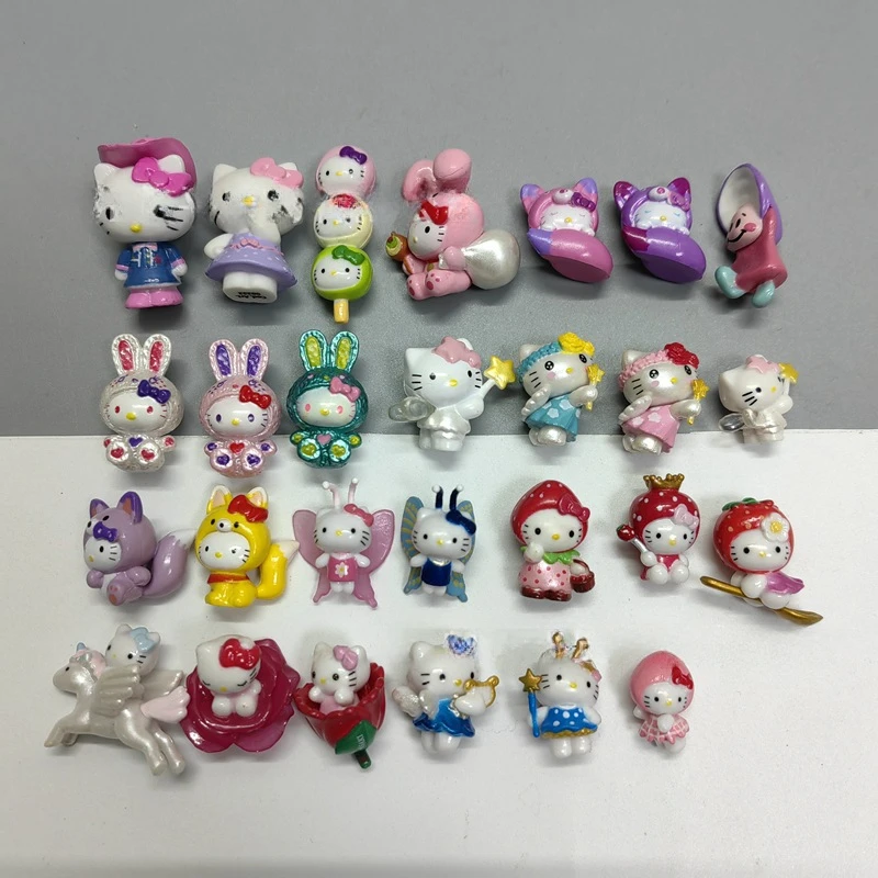 A random one  Cute Mini Dragon KT and Flying Horse KT Riding Spoon Rabbit Hello Kitty Doll