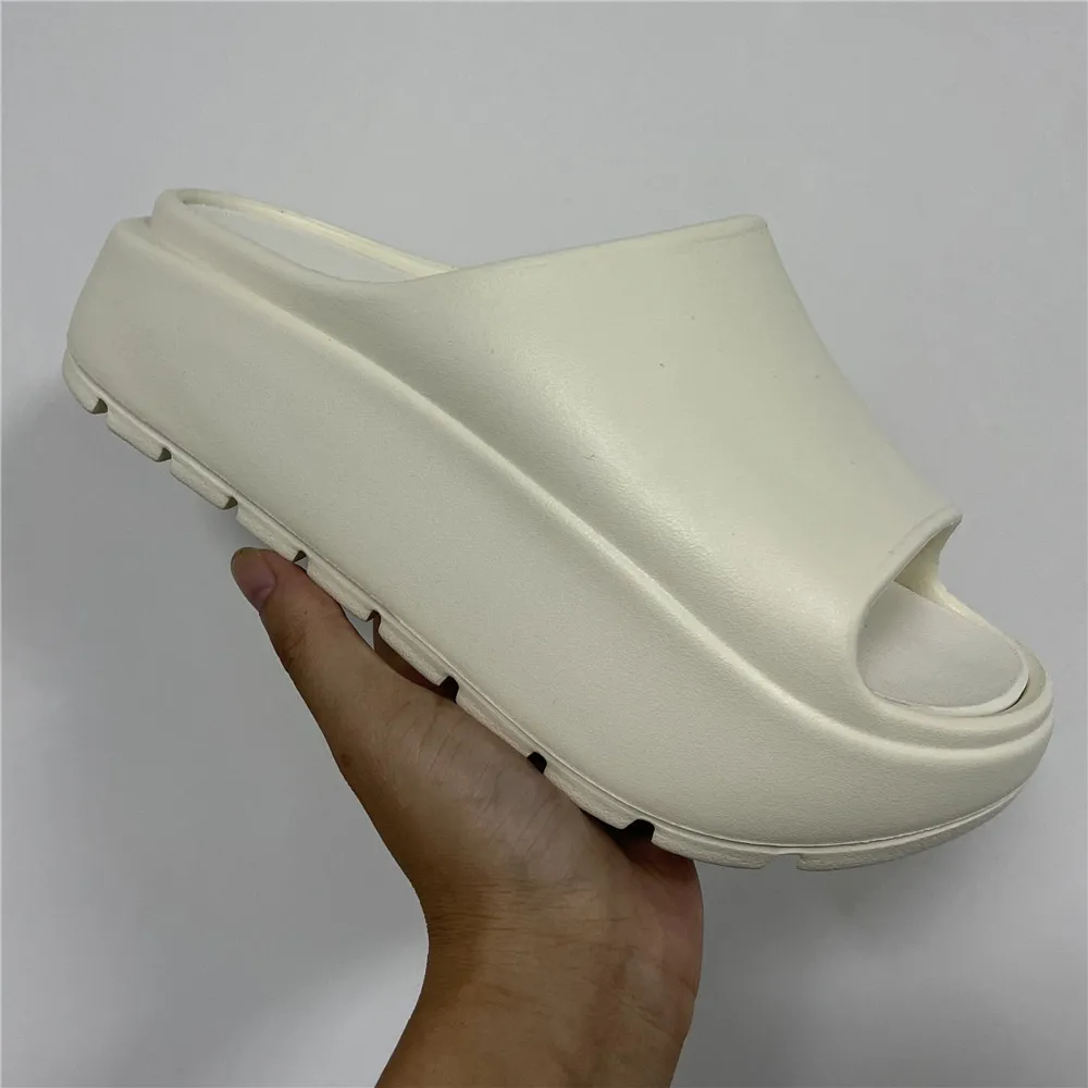 New Summer Women Non-Slip Platform Slippers UNISEX Peep Toe Outdoor Casual Shoes for Woman Flat Bottom Comfortable Beach Slipper