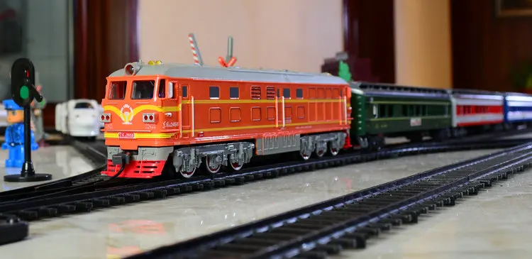 

1/87 Dongfeng 4B Orange Orange Internal Combustion Locomotive Head Train Rack Model Children's Toy Scene Display Toy