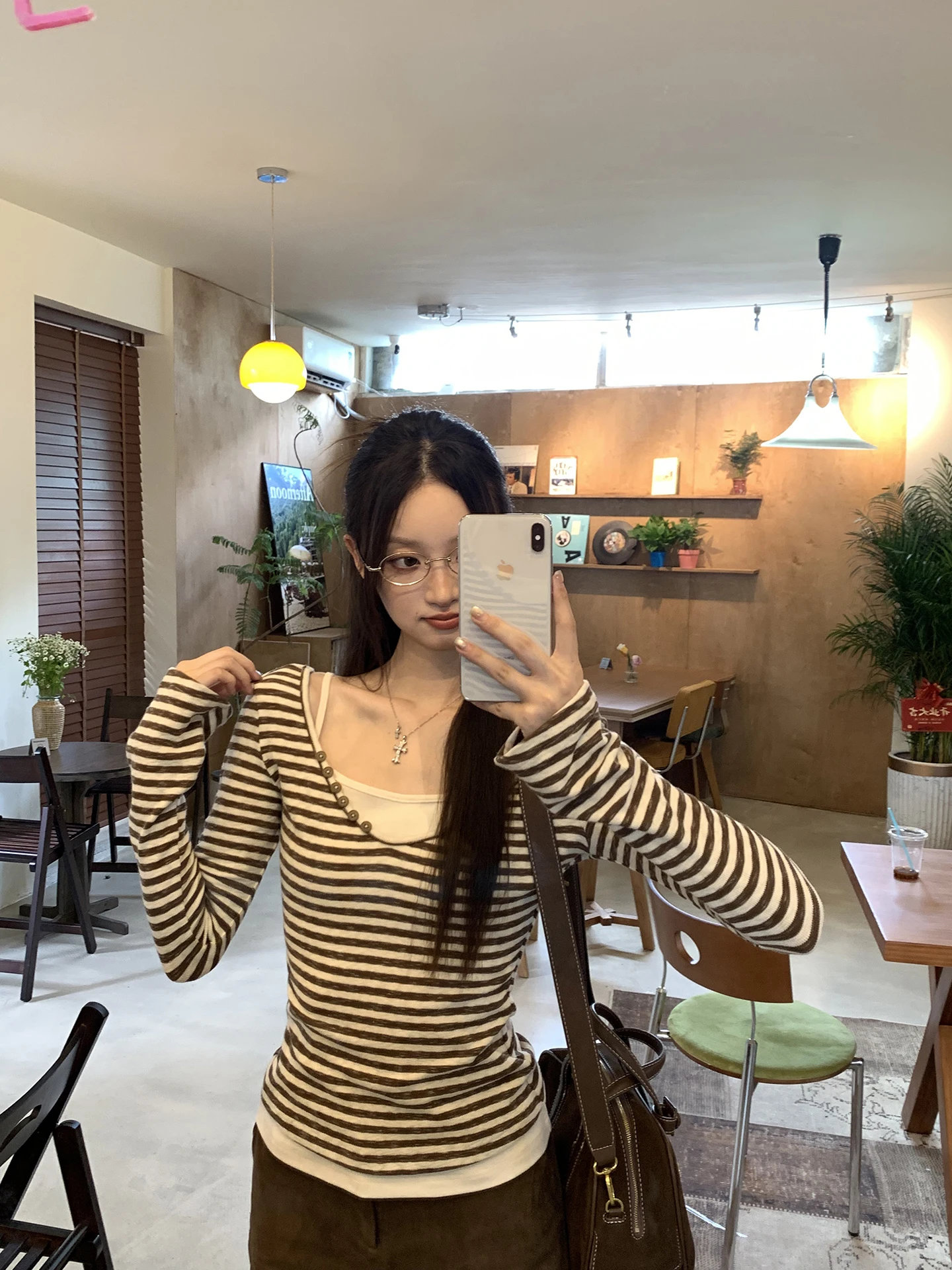 قميص نسائي طويل الأكمام بتصميم مخطط وقصة ضيقة، نمط كاجوال فضفاض، تصميم بخصر مرتفع، مصنوع من مزيج البوليستر