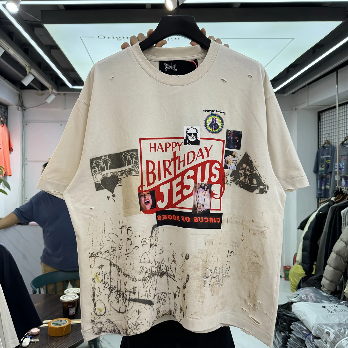 Retro American Street Style Worn-look T-shirt Short Sleeve Letter Print Casual Cotton Top for Men And Women