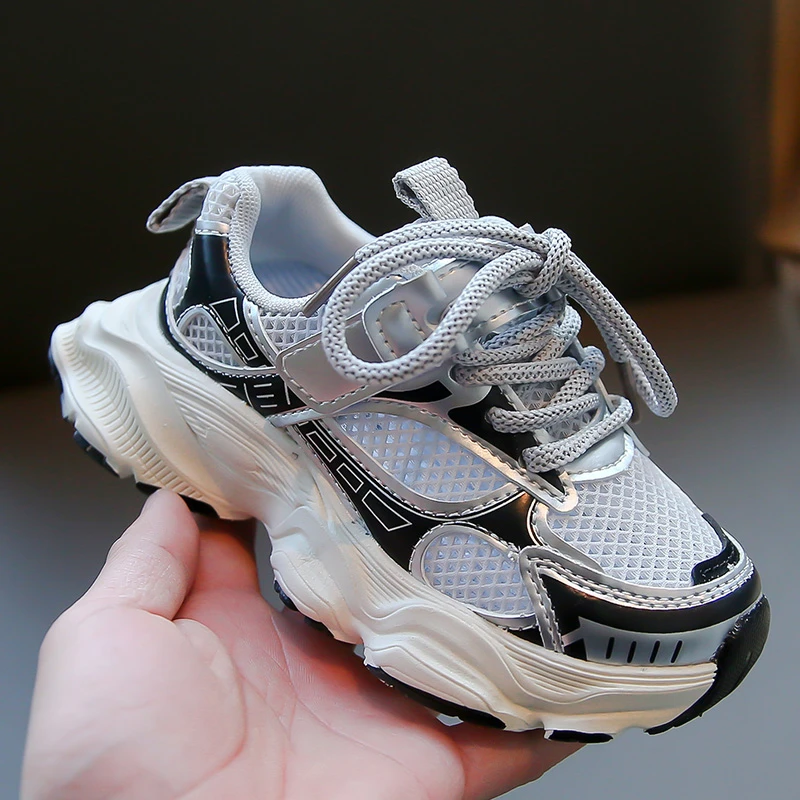 Ragazzi ragazze sandali estate nuovo grigio maglia traspirante scarpe Casual per bambini viola morbido antiscivolo sandali sportivi per bambini