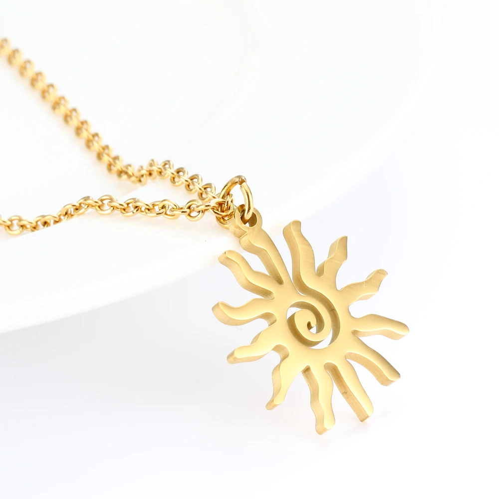 

Cross-border hollow sunflower necklace fashion commuting jewelry accessories European and American simple couple necklace