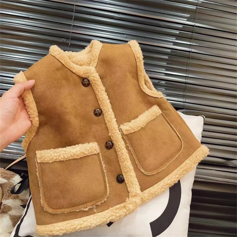 Autumn and Winter Vest for Boys and Girls Children's Fashionable Outfit Tank Top Leather and Fur Integrated Coat with Pocket