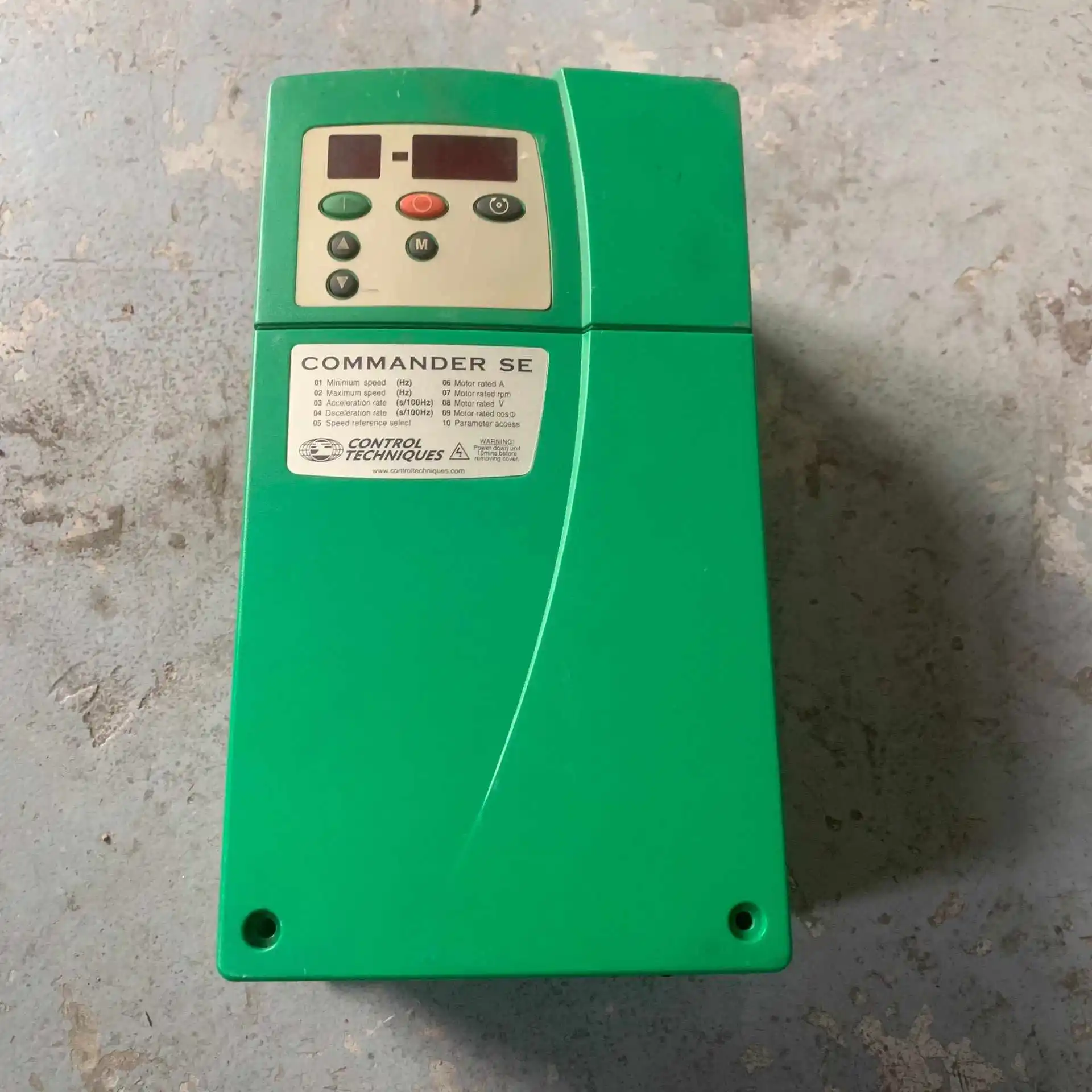 

SE23400400 SE5.5T 4KW 380V Inverter for Emerson