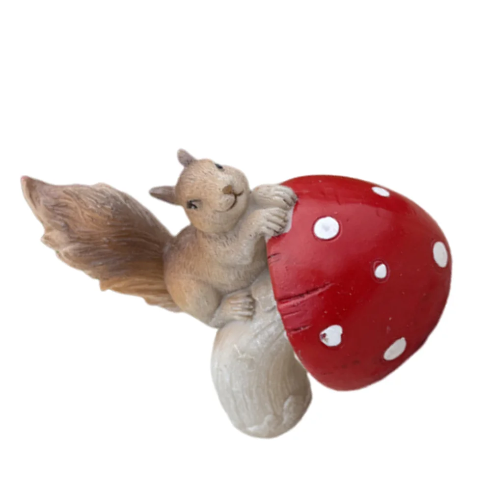 

Adorable Squirrel Mushroom Resin Sculpture Versatile Indoor Outdoor Garden Decor Christmas Gift Statues for Outside