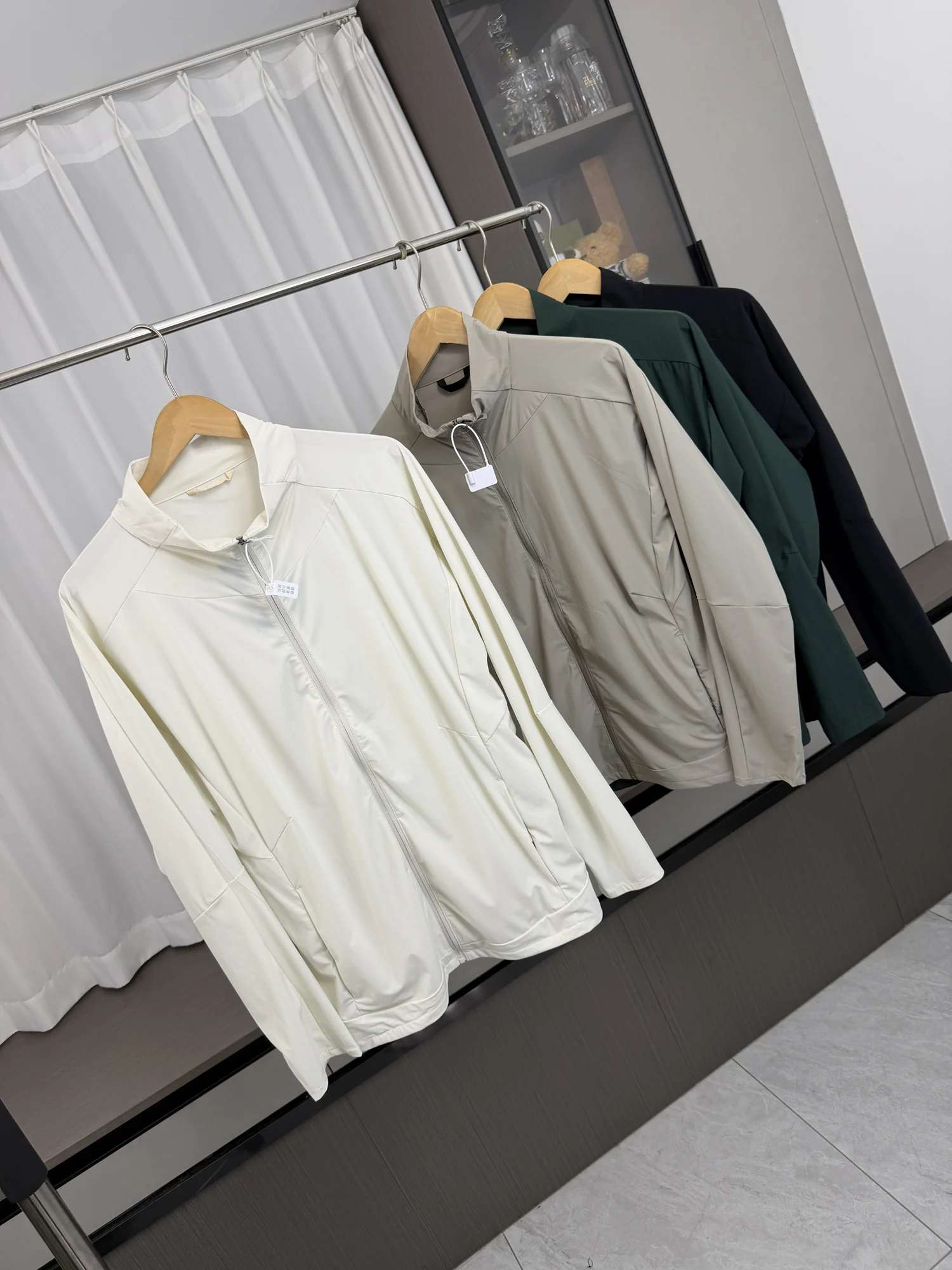 Outdoor Lightweight Breathable Summer Men's Casual Skin Shirt Coat Cool Sensation Technology Stand Collar Sun Protection