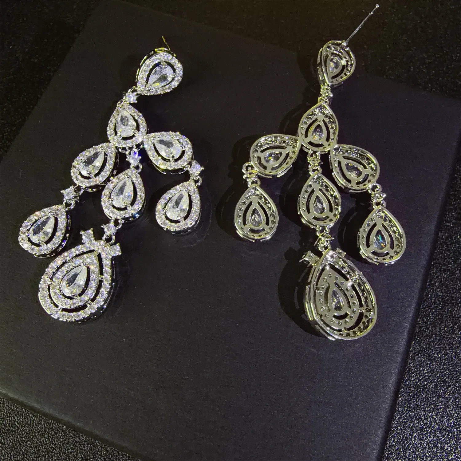 Retro Elegant White Long Drop Earrings Fashion Nigerian Women's Light Luxury Jewelry Women's Wedding Holiday Daily Gift E394