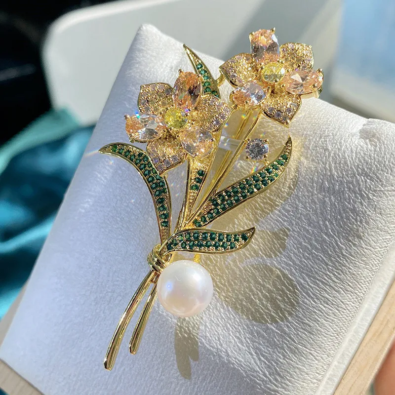 

Luxury High-end Rose Flower Brooches For Women Elegant Exquisite Zircon Flower Brooch Pins Wedding Party Banquet Jewelry Gift