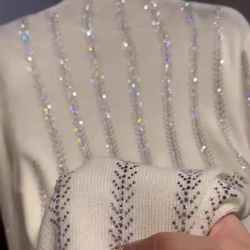 Luksusowe błyszczące diamenty gorące wiercenie sweter damski jesienno-zimowy golf Off White dzianina Top dzianinowe swetry z wycięciem na plecach