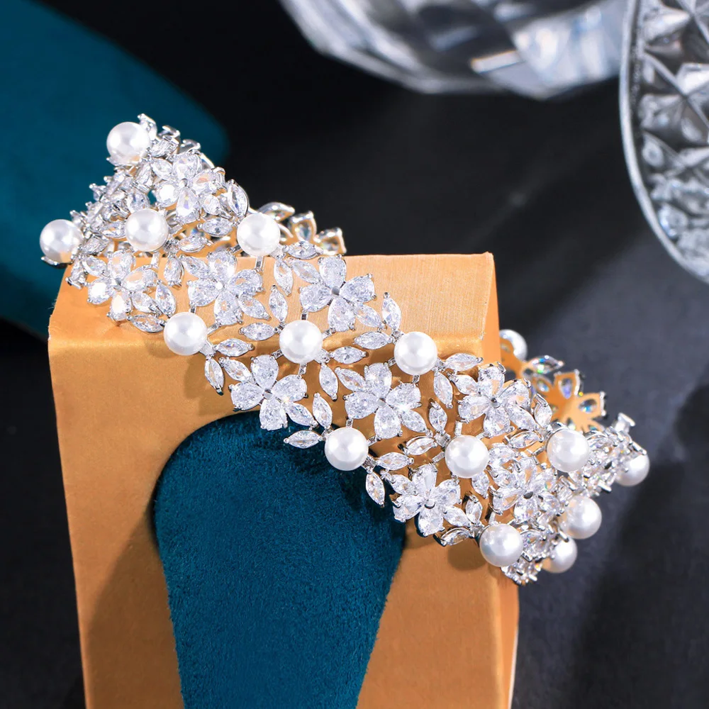 ThreeGraces Elegant Shiny Cubic Zirconia Simulated Pearl Wedding Bridal Engagement Bracelet for Women Fashion Prom Jewelry BR282